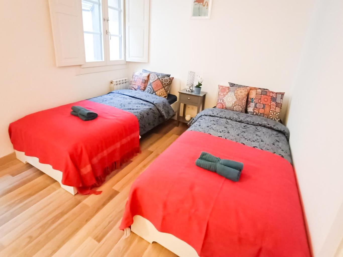 Private Rooms By La Rambla Barcelona Exterior photo