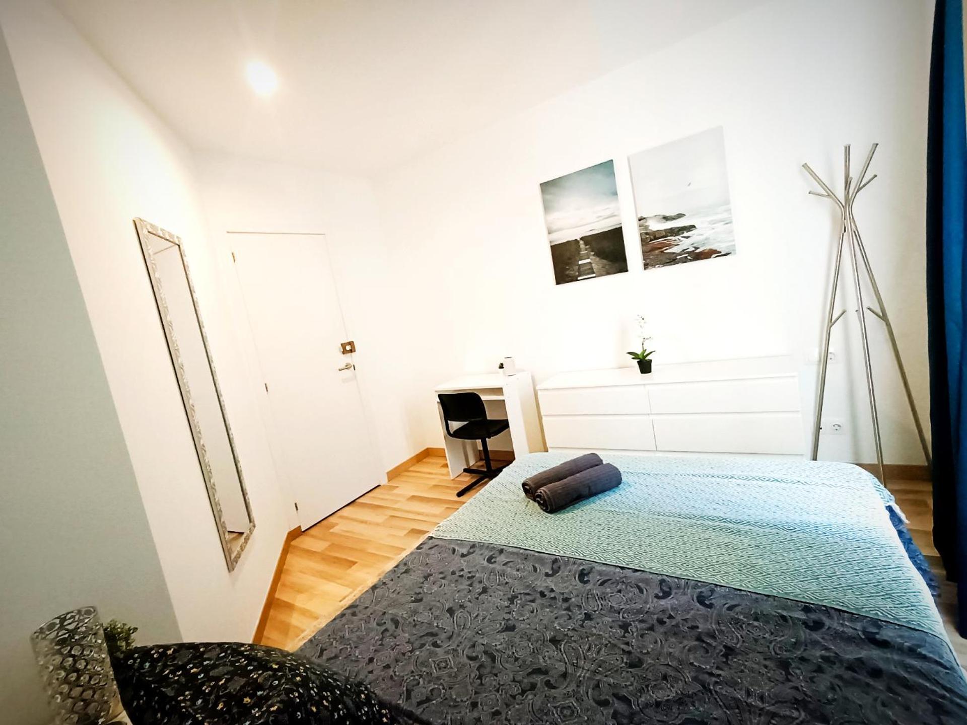 Private Rooms By La Rambla Barcelona Exterior photo