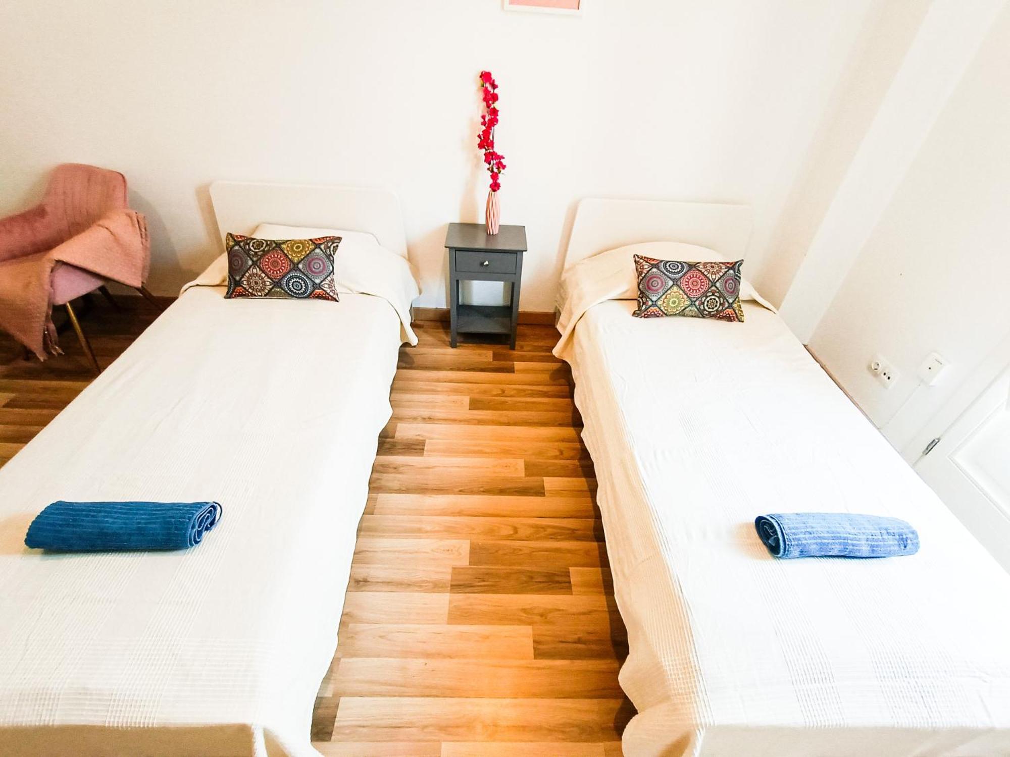 Private Rooms By La Rambla Barcelona Exterior photo